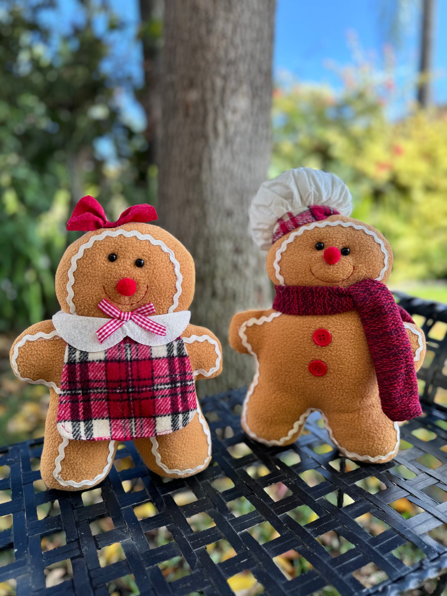 Baking Together: Gingerbread Couple