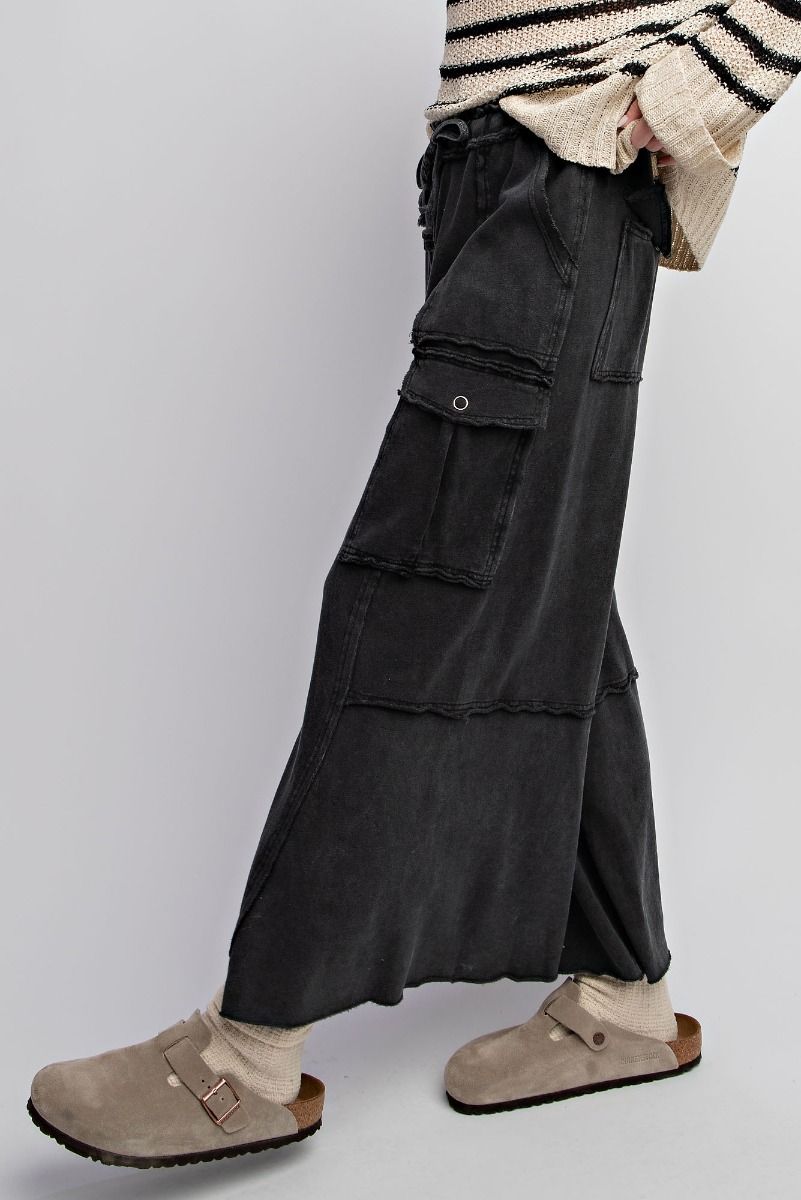 Mineral Washed Cargo Pants - Wide Leg Silhouette - Black - Curvy